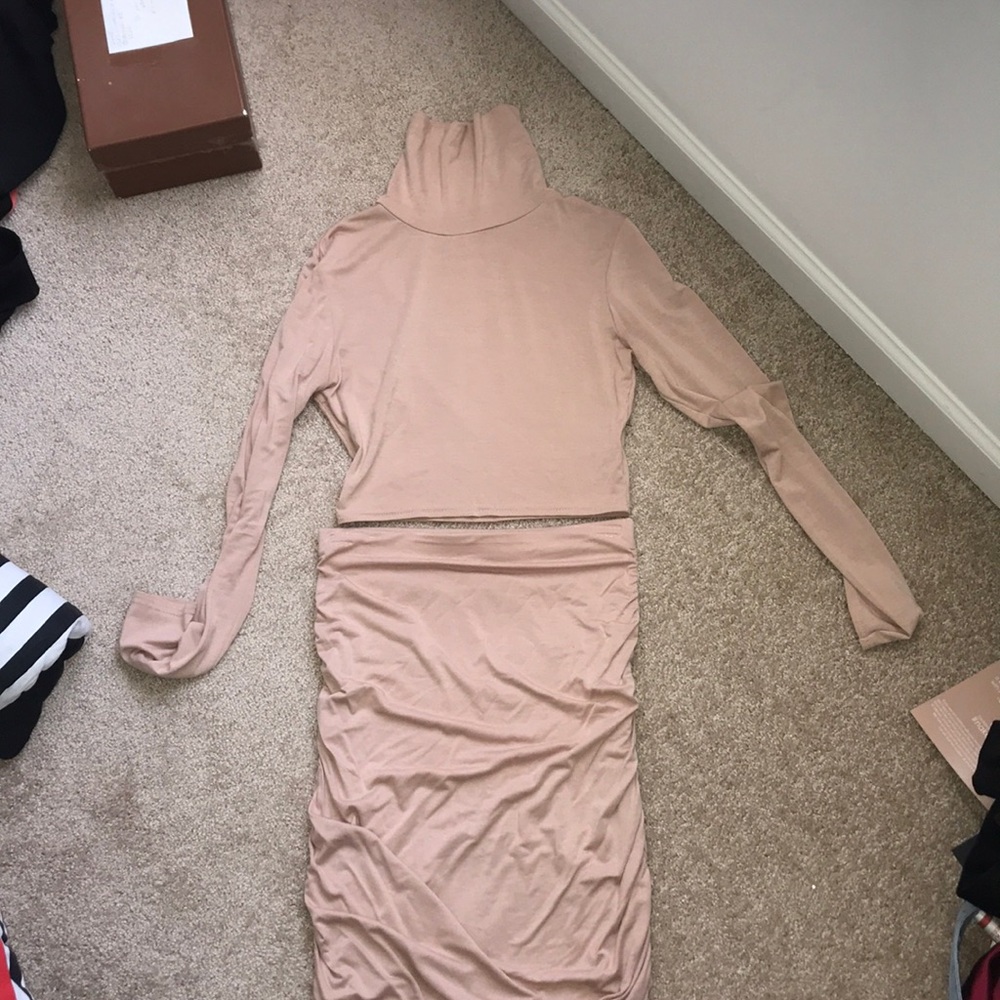 Two Piece Set
